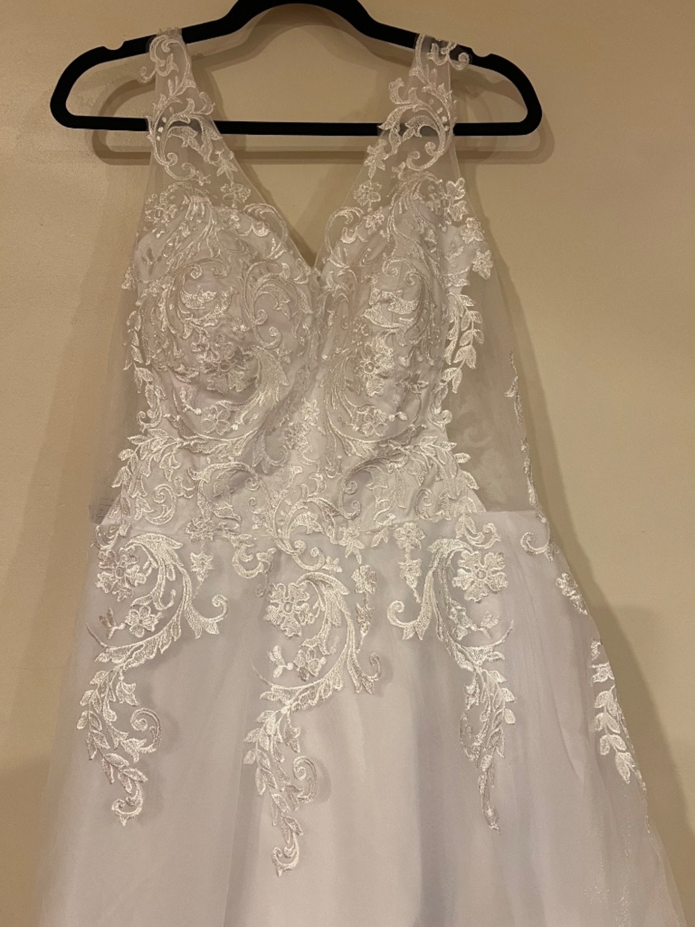 Plus size wedding dress - Picture 6 of 8
